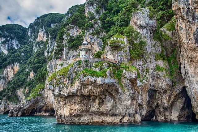faro del caballo cantabria